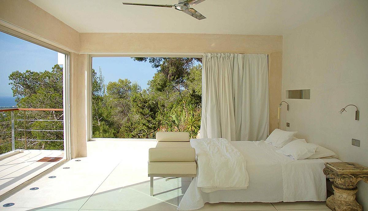 Luxury villas to rent in Ibiza